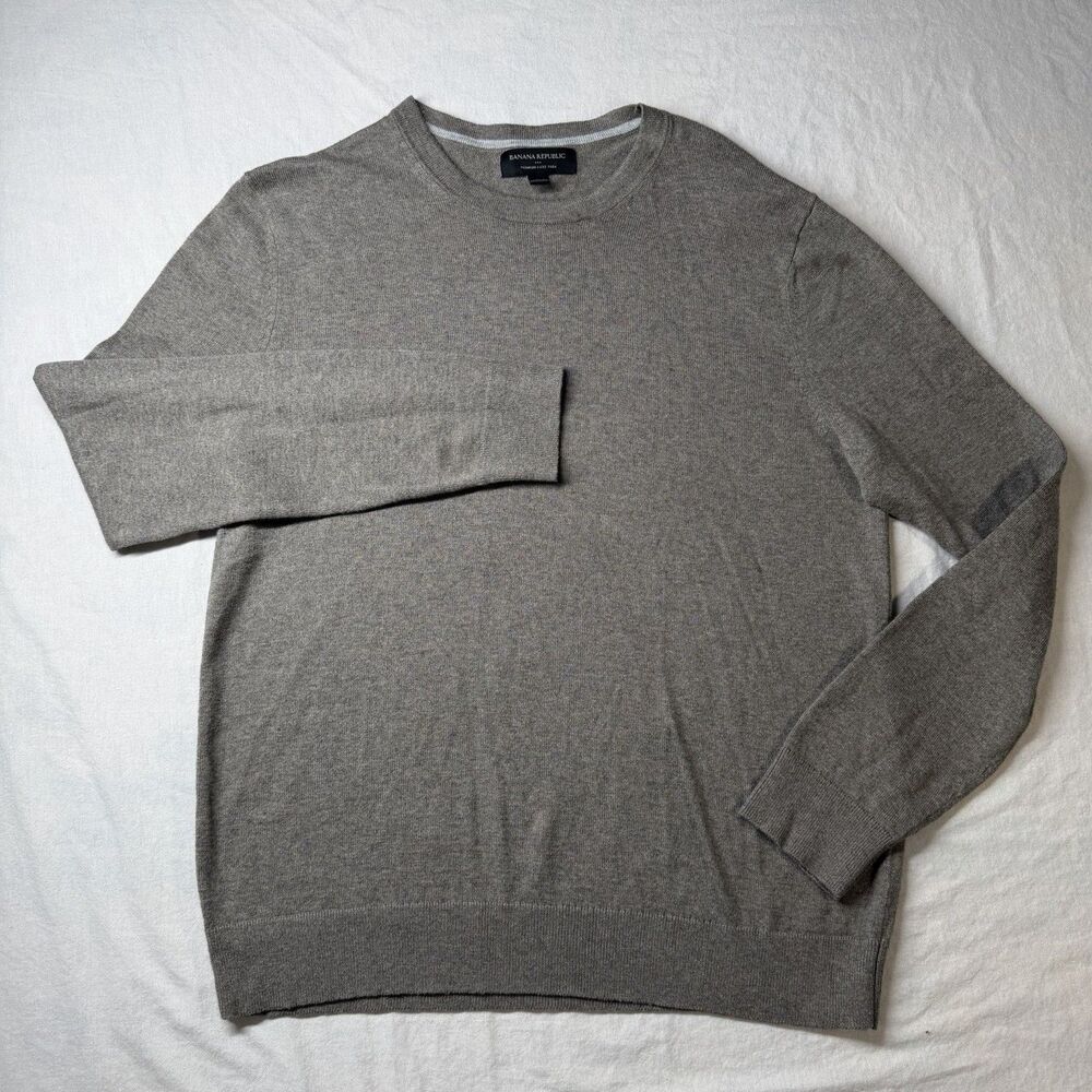BANANA REPUBLIC Mens Medium Gray Crew Sweater Luxury Blend Silk Cashmere Pullove